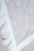 Load image into Gallery viewer, 代官山 蔦屋書店出品中/LACE CURTAIN FRINGE BAG/LARGE