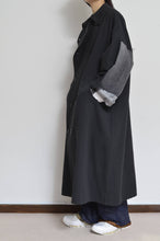 画像をギャラリービューアに読み込む, [your right things 代官山 蔦屋書店出品中]DENIM SLEEVE TRENCH COAT/BLK/02
