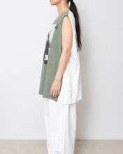 Load image into Gallery viewer, V NECK SLEEVELESS T / JOY_B