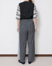 Load image into Gallery viewer, SHORT SLEEVE JUMP SUIT / FLORAL / 00 size_C