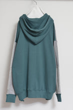 Load image into Gallery viewer, TWO-TONE HOODIE_GREEN/MIND GAME print/02 size