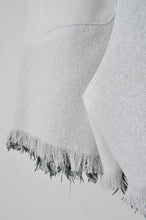 Load image into Gallery viewer, 002_WHT FRINGE RUG SHORTS_02size