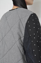 Load image into Gallery viewer, QUILTING ZIP UP OP / B