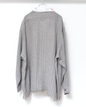 Load image into Gallery viewer, Tablecloth collar fringe shirt / linen herringbone_B
