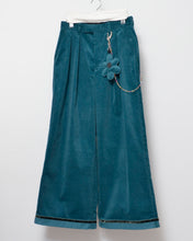Load image into Gallery viewer, Deep tuck wide pants / corduroy / Deep green