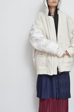 Load image into Gallery viewer, QUILT MA-1 / OFF WHT_01