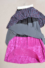 Load image into Gallery viewer, PLEATED SKIRT 01 / A