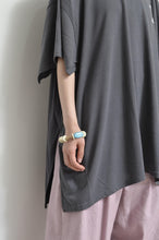 Load image into Gallery viewer, WIDE TEE (SLIT SLEEVE)_C