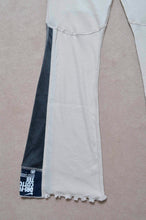 Load image into Gallery viewer, RIB FLARE LEGGINS/BEIGE_01