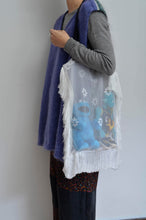 Load image into Gallery viewer, 代官山 蔦屋書店出品中/LACE CURTAIN FRINGE BAG/LARGE