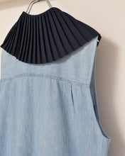 画像をギャラリービューアに読み込む, PLEATED COLLAR SLEEVELESS SHIRT_D