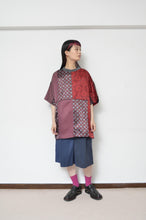 Load image into Gallery viewer, PAISLEY TEE /B