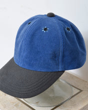 Load image into Gallery viewer, Flower eyelet cap / Blue