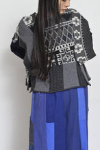 Load image into Gallery viewer, KNIT CROSSOVER C/D_F