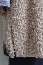 Load image into Gallery viewer, WAVY FUR COAT