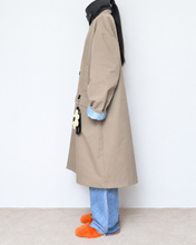 Load image into Gallery viewer, Flower charm pea coat / peach skin