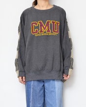 Load image into Gallery viewer, Sweat × knit switch pullover_G