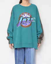Load image into Gallery viewer, Sweat × knit switch pullover_D