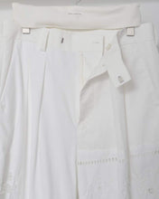Load image into Gallery viewer, Table Cloth Wide Tuck Shorts
