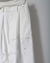 Load image into Gallery viewer, Table Cloth Wide Tuck Shorts