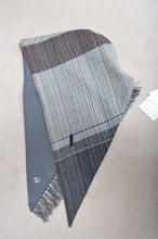 画像をギャラリービューアに読み込む, HOOD SHAWL (tsutae SPECIAL) / B