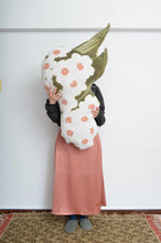 画像をギャラリービューアに読み込む, RUG CUSHION (SUISEN) / B