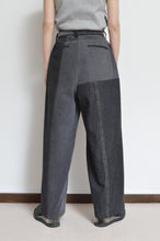 Load image into Gallery viewer, BLK DENIM WIDE TUCK PT 01