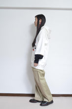 Load image into Gallery viewer, SLIT SLEEVE HOODIE (PRINT) / WHT/01_X
