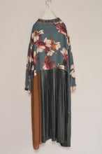 Load image into Gallery viewer, ALOHA SH ROBE_01