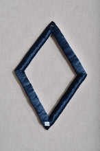 画像をギャラリービューアに読み込む, SCARF CUSHION FLAME_B