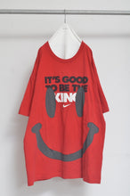 Load image into Gallery viewer, SMILE T/A