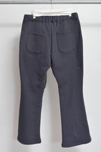 画像をギャラリービューアに読み込む, FLARED SWEAT PT / 02_DARK