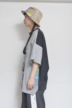 Load image into Gallery viewer, CUT AND CONNECTED T/GRY