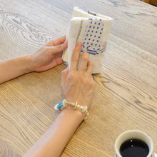 画像をギャラリービューアに読み込む, BOOK DRESS (TABLE CLOTH)