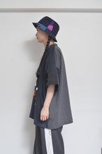 Load image into Gallery viewer, CUT AND CONNECTED T/DARK