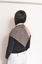 画像をギャラリービューアに読み込む, TRIANGLE SHAWL(WOOL)/GRAY-001