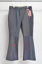 Load image into Gallery viewer, FLARED SWEAT PT / 01_DARK