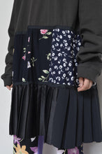 Load image into Gallery viewer, TIERED L/ST OP 00 / CHARCOAL