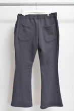 Load image into Gallery viewer, FLARED SWEAT PT / 01_DARK