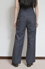 Load image into Gallery viewer, SLIT SLACKS PT GRY / 02_A