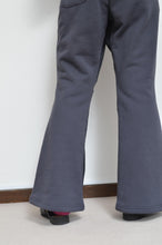 画像をギャラリービューアに読み込む, FLARED SWEAT PT / 02_DARK