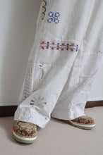 Load image into Gallery viewer, TABLE CLOTH WIDE TUCK PT 02/A