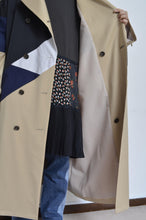 Load image into Gallery viewer, REMIX TRENCH COAT/BEG/02