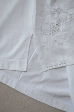 Load image into Gallery viewer, WHT TABLE CLOTH OP/COL