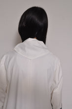 Load image into Gallery viewer, TABLE CLOTH △ SHAWL COAT_WHT