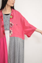 Load image into Gallery viewer, FLOWER PATCH ROBE / PNK