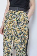 画像をギャラリービューアに読み込む, FLARED FLORAL PT 02 / ASS_B