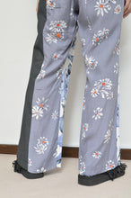 画像をギャラリービューアに読み込む, FLARED FLORAL PT 02 / ASS_A