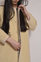 画像をギャラリービューアに読み込む, WOOL MOSSA FLAPS COAT/YELLOW_02