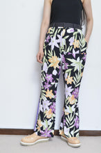 画像をギャラリービューアに読み込む, FLARED FLORAL PT 01 / ASS_C